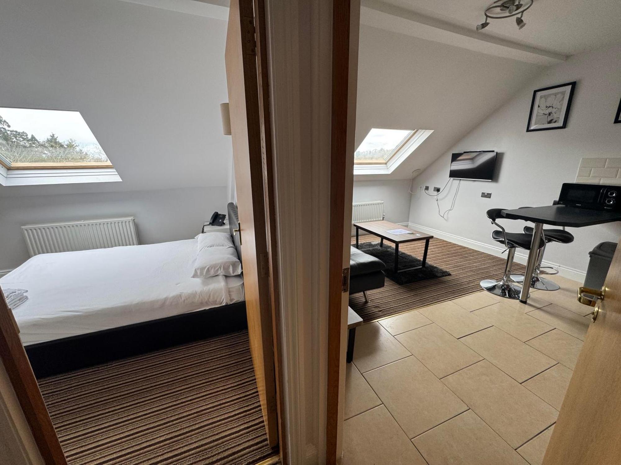 Hotel Parkside International