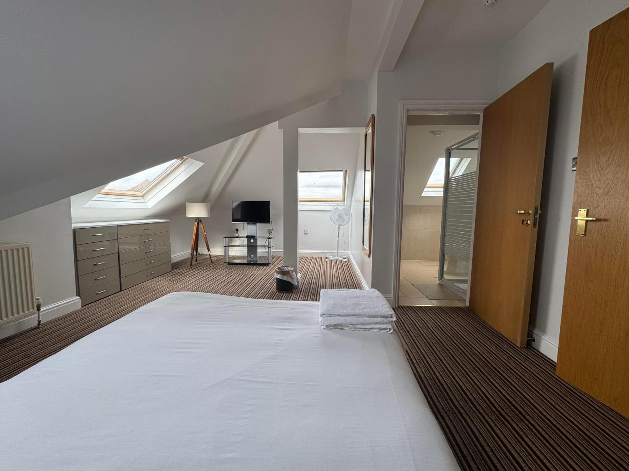 Parkside International Hotel 3*